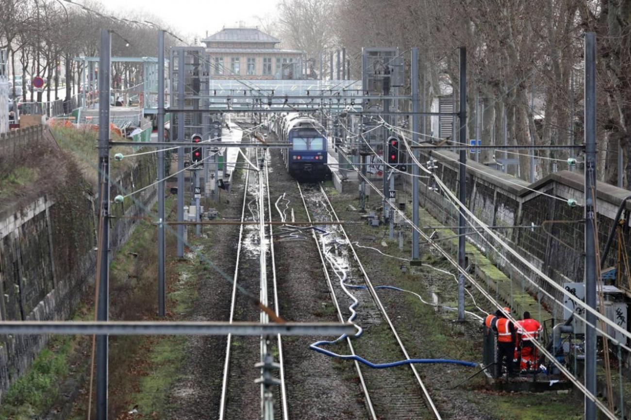 Grève SNCF - Info Trafic: Le Réseau RER Encore Perturbé Ce Jeudi 19, La ...