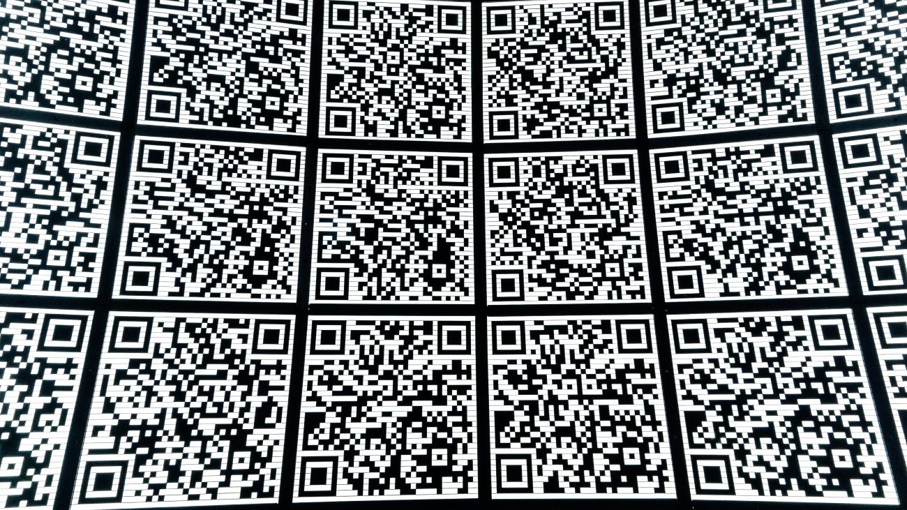 Laurent Nu Ez Annonce Le Grand Retour Du QR Code Pour Assurer La   Mitya Ivanov G5HkBfwOths Unsplash 