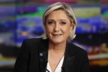 Marine Le Pen sur le plateau de TF1 lors du journal de 20 heures le 22 février 2017 à Boulogne-Billa