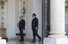 François Hollande et Bernard Cazeneuve au palais de l'Élysée à Paris, le 18 janvier 2017