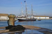 Le trois-mâts Belem dans le port de La Rochelle le 31 janvier 2016