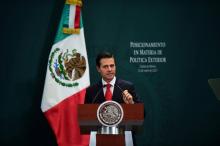 Le président mexicain Enrique Pena Nieto s'adresse à la presse après des critiques de Donald Trump s