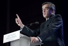 Le candidat de la droite à la présidentielle Francois Fillon lors d'une meeting à Biarritz (Pyrénées