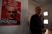 Philippe Poutou, candidat du NPA à la présidentielle, le 10 mars 2017 à Montreuil au siège du Nouvea