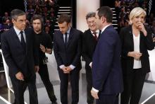 François Fillon, Emmanuel Macron, Jean-Luc Mélenchon, Benoît Hammon et Marine le Pen avant le débat 