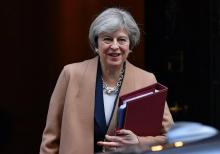 La Première ministre britannique Theresa May devant le 10 Downing Street, le 15 mars 2017 à Londres