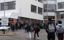 Un bouquer devant Westminster en hommage aux victimes de l'attentat meurtrier, le 23 mars 2017 à Lon