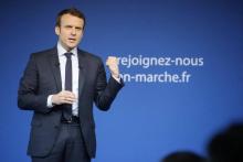 Le candidat à la présidentielle française Emmanuel Macron en campagne à Saint-Priest-Taurion (centre