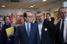 François Hollande visite le Pôle emploi de Montargis dans le Loiret, le 14 mars 2017