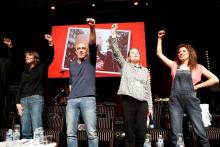 Philippe Poutou (2e à gauche), lors d'un meeting à Aubervilliers (Seine-Saint-Denis), le 19 avril 20