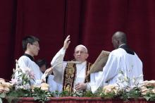 Le pape François célèbre la messe de Pâques, Place Saint-Pierre, le 16 avril 2017 au Vatican