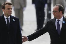 Le président élu Emmanuel Macron et le président sortant François Hollande à Paris, le 8 mai 2017