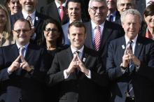 Sous le signe de Paris-2024 à l'Elysée: Emmanuel Macron, entouré de Patrick Baumann et de Guy Drut, 