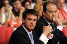 L'ancien Premier ministre Manuel Valls, prononçant un discours lors d'un forum contre l'abstention, 