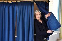 Marine Le Pen, la candidate FN à l'élection présidentielle, a voté à Henin-Baumont, le 23 avril 2017