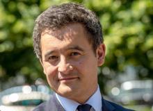 Le ministre de l'Action et des Comptes publics Gérald Darmanin arrive à l'école primaire Paul Claude