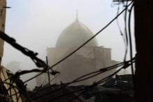 Vue des minarets près de la mosquée Al-Nouri, le 24 mai 2017 dans la vieille Ville de Mossoul