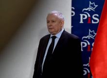 Le chef du parti conservateur au pouvoir en Pologne Jaroslaw Kaczynski lors d'une conférence de pres