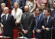 (g-d) Le ministre de l'Education Jean-Michel Blanquer, le Premier ministre Edouard Philippe, le port