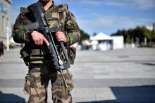 Un militaire de l'opération Sentinelle à Lorient le 6 août 2016