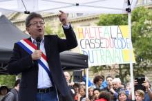 Le député et dirigeant de La France insoumise (LFI) Jean-Luc Melenchon, place de la République à Par