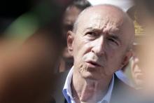 Le ministre de l'Intérieur Gérard Collomb le 5 août 2017 à Palneca, en Corse