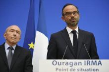 Le Premier ministre Edouard Philippe (d) et le ministre de l'Intérieur Gérard Collomb, le 7 septembr