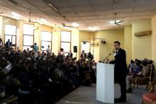 Le président français Emmanuel Macron prononce un discours à l'université de Ouagadougou, le 28 nove