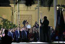 Le président de la République Emmanuel Macron prononce un discours au lycée francais Georges Pompidou de Dubaï, le 9 novembre 2017