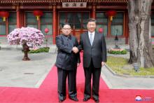 Le numéro un nord-coréen Kim Jong Un et le président chinois Xi Jinping s'étaient déjà rencontrés le 27 mars dernier à Pékin. AFP PHOTO/KCNA VIA KNS