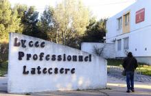 Entrée du lycée professionnel Latécoère à Istres en 2012