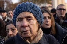 Rassemblement devant la mairie de Vaulx-en-Velin dans le Rhône en mémoire des victimes de l'incendie